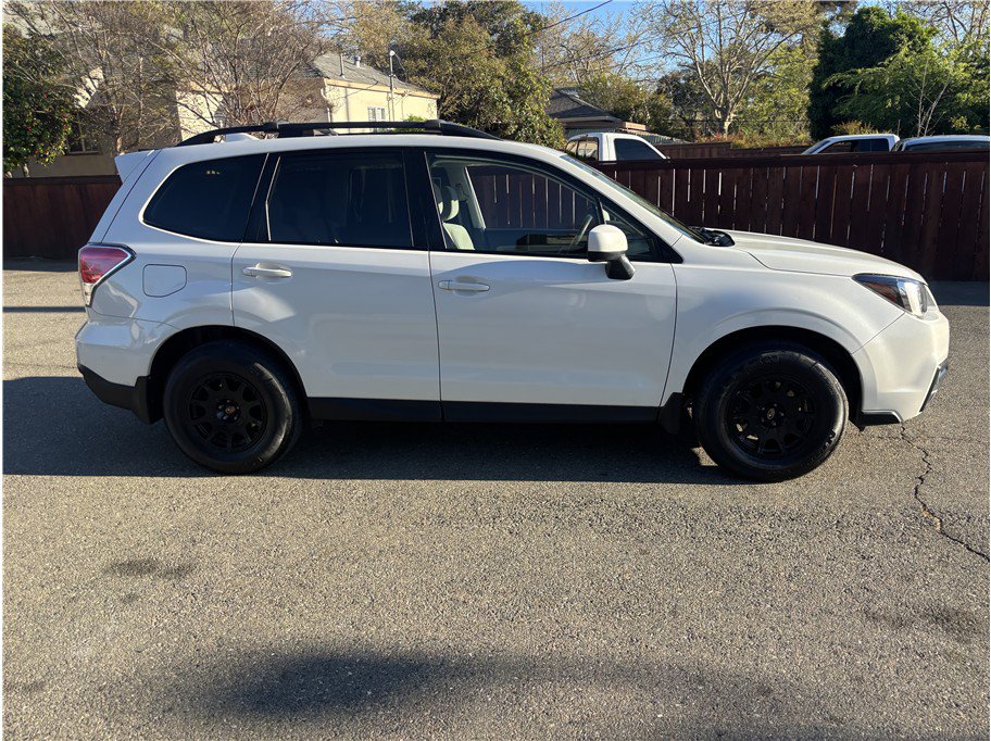 Used 2018 Subaru Forester 2.5i Premium AWD/4WD image 7