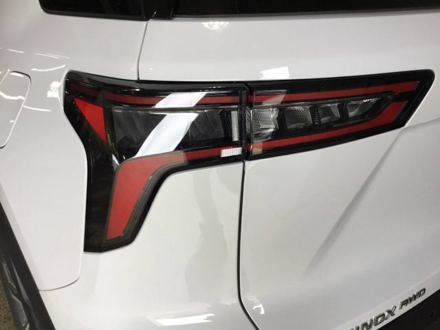 New 2026 Chevrolet Equinox LT w/ Convenience Package II AWD/4WD image 14