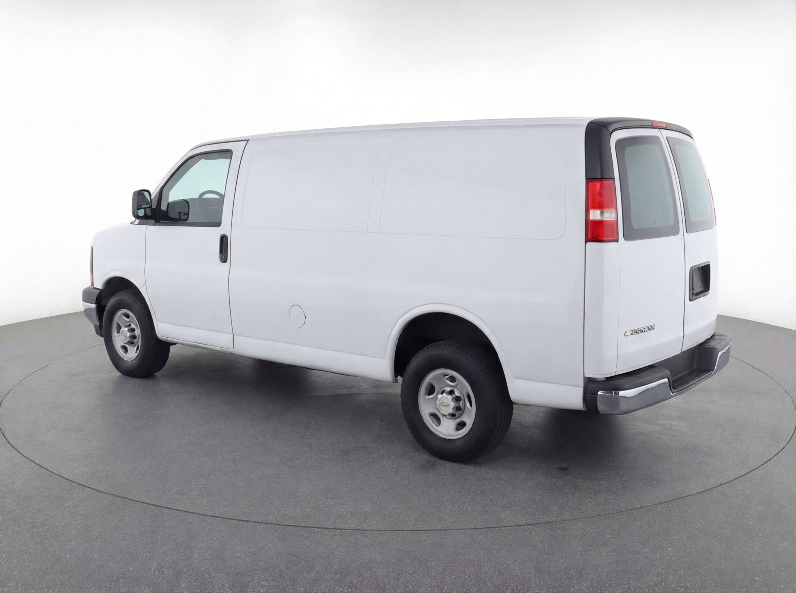 Used 2025 Chevrolet Express 3500 LT w/ LT Preferred Equipment Group image 6