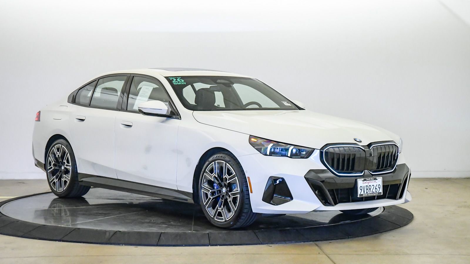Used 2026 BMW 530i w/ M Sport Package RWD image 6