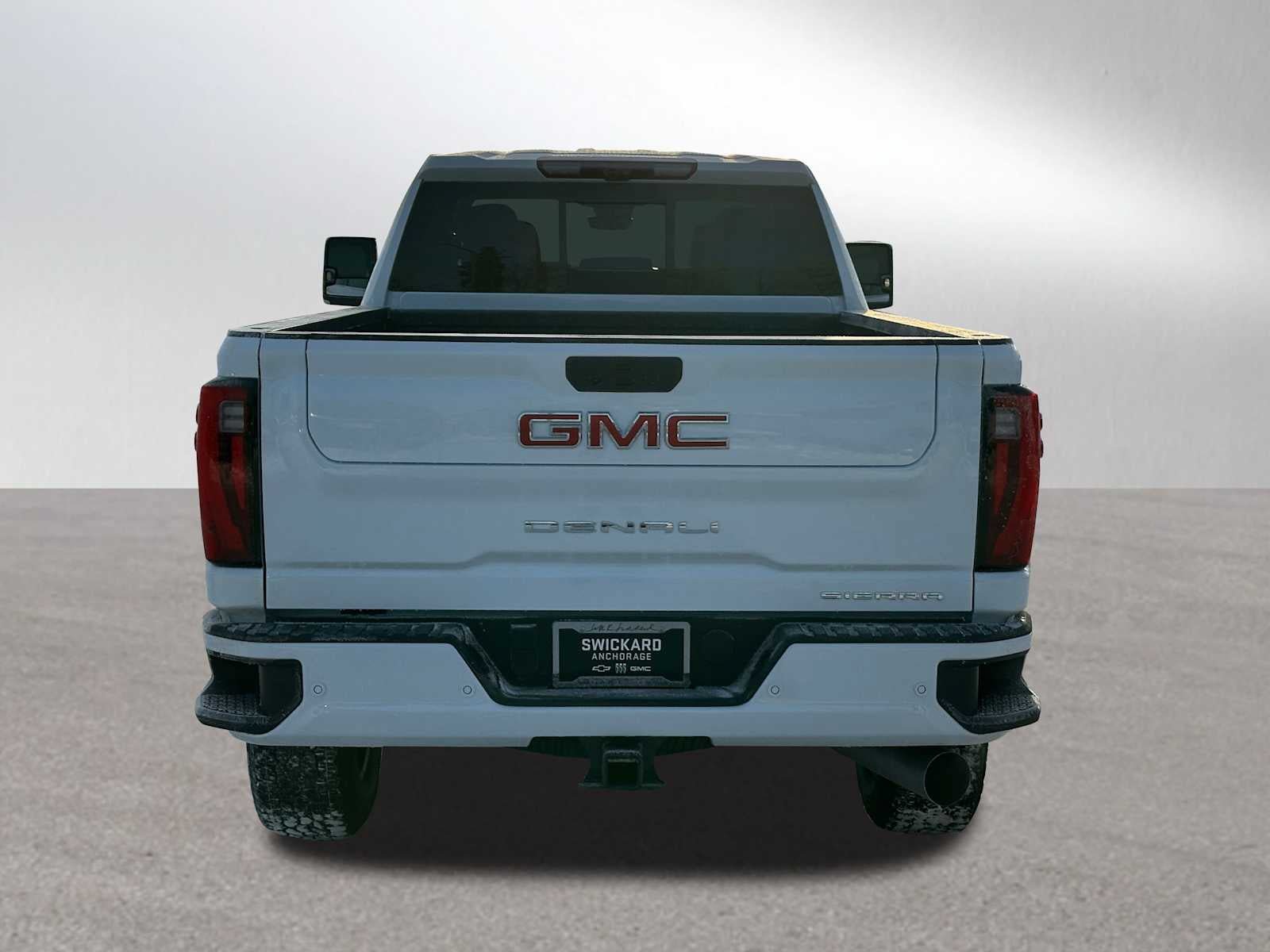 New 2026 GMC Sierra 3500 Denali w/ Denali Reserve Package AWD/4WD image 4