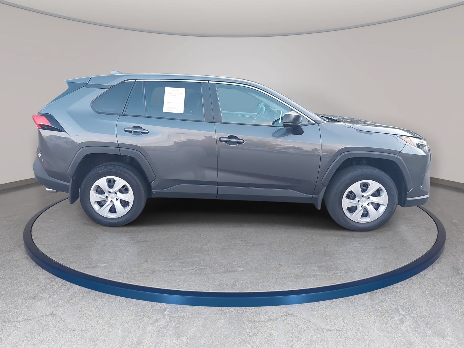 Used 2024 Toyota RAV4 LE FWD image 4