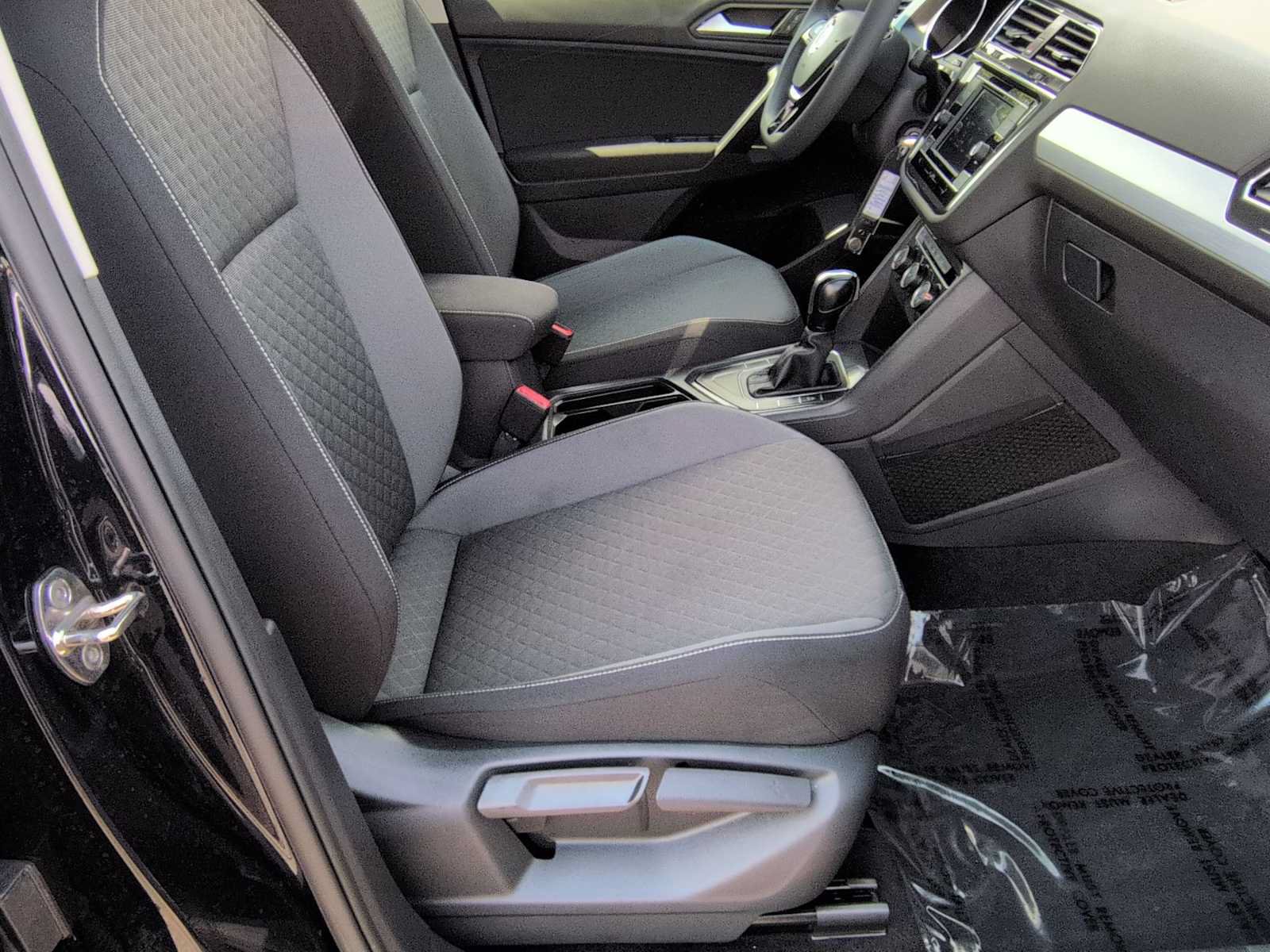 Used 2021 Volkswagen Tiguan S FWD image 22
