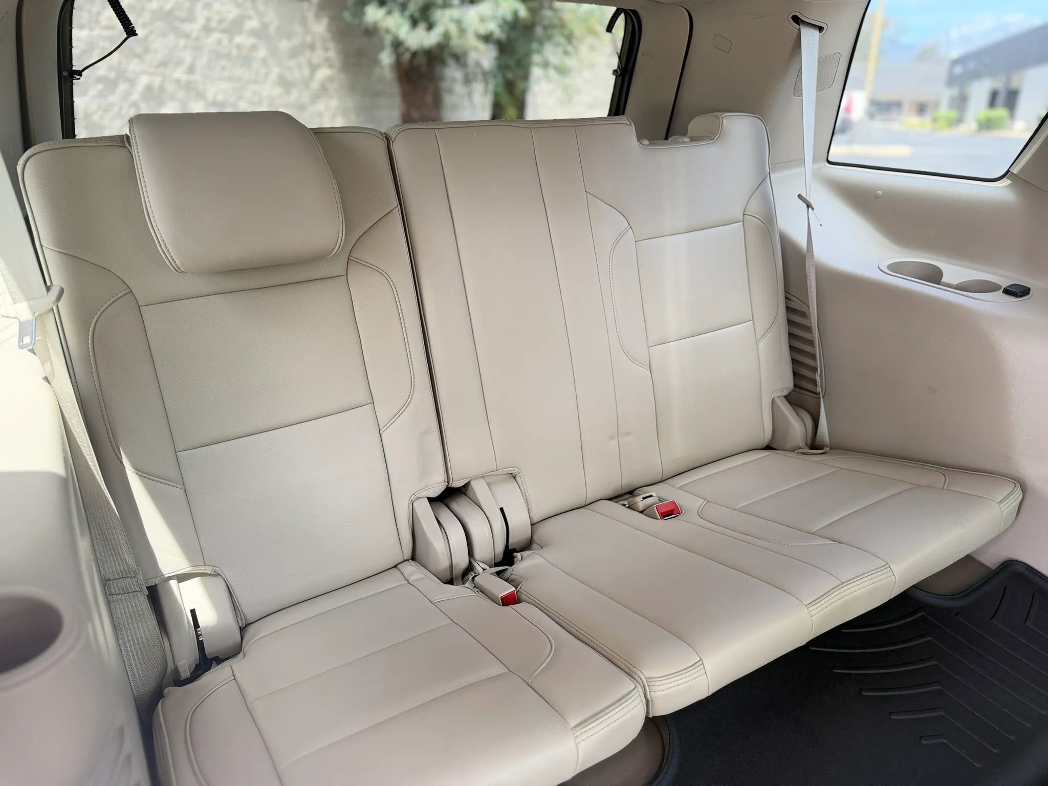 Used 2016 GMC Yukon Denali w/ Open Road Package image 24