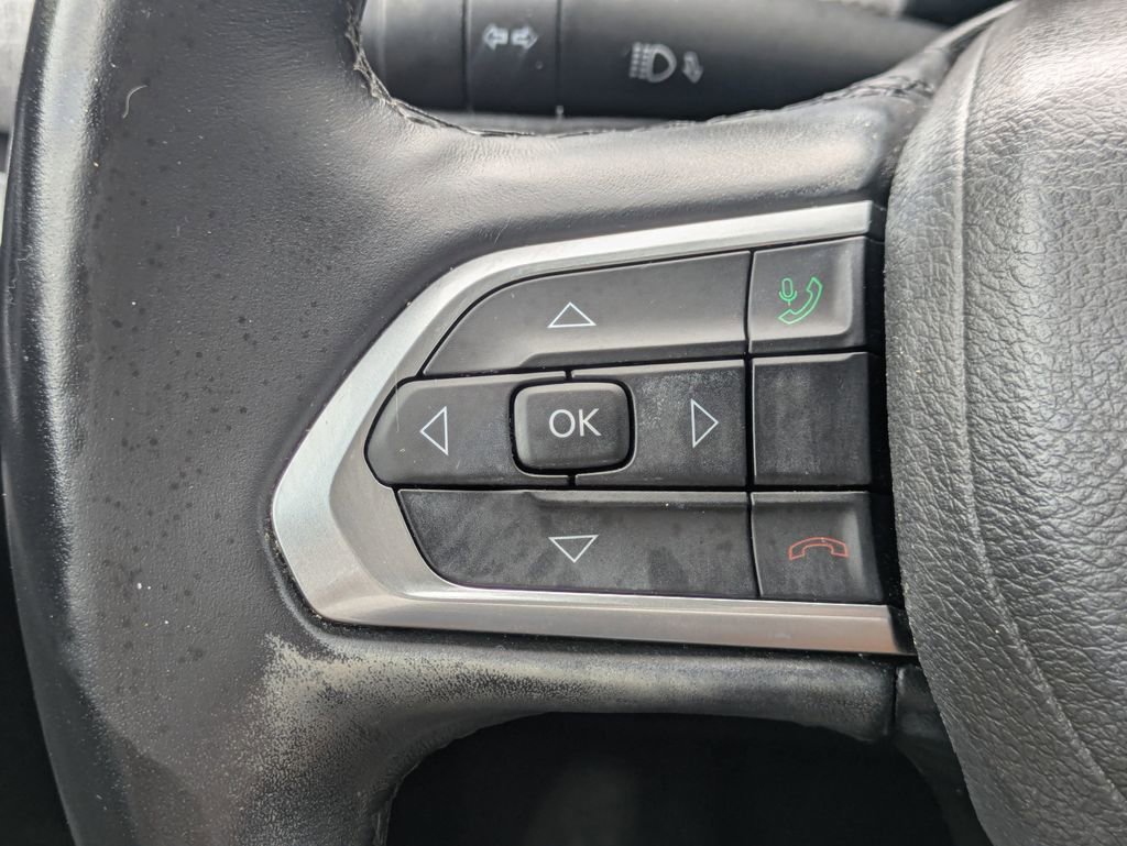 Used 2022 Jeep Compass Latitude w/ Sun and Sound Group AWD/4WD image 27