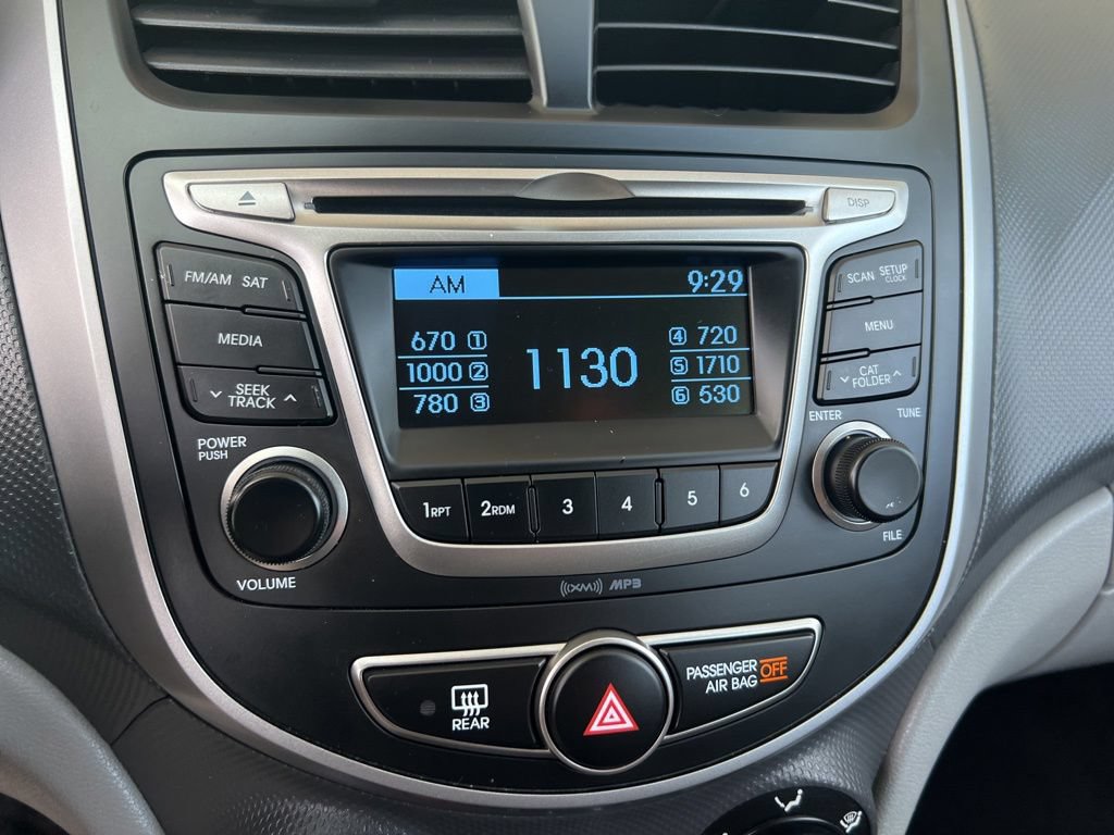 Used 2017 Hyundai Accent SE FWD image 48