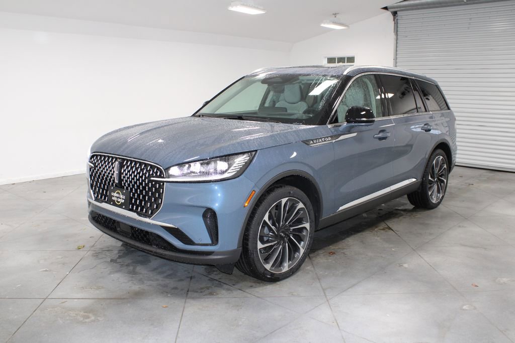 New 2026 Lincoln Aviator Reserve image 3