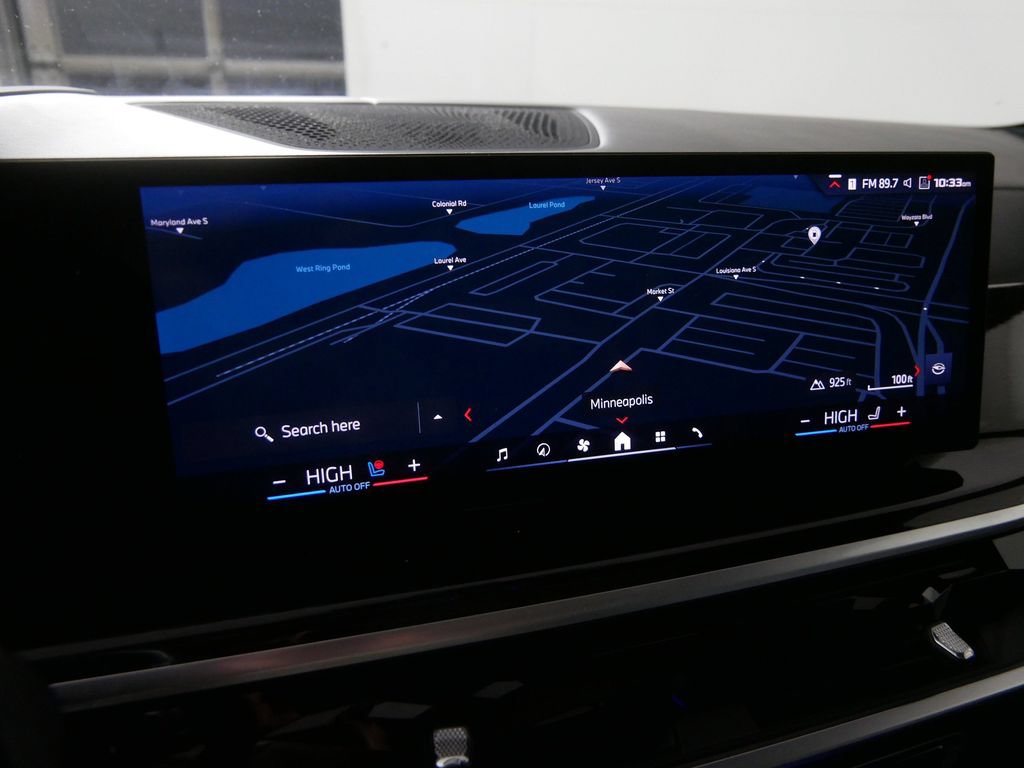Used 2024 BMW X7 M60i AWD/4WD image 32