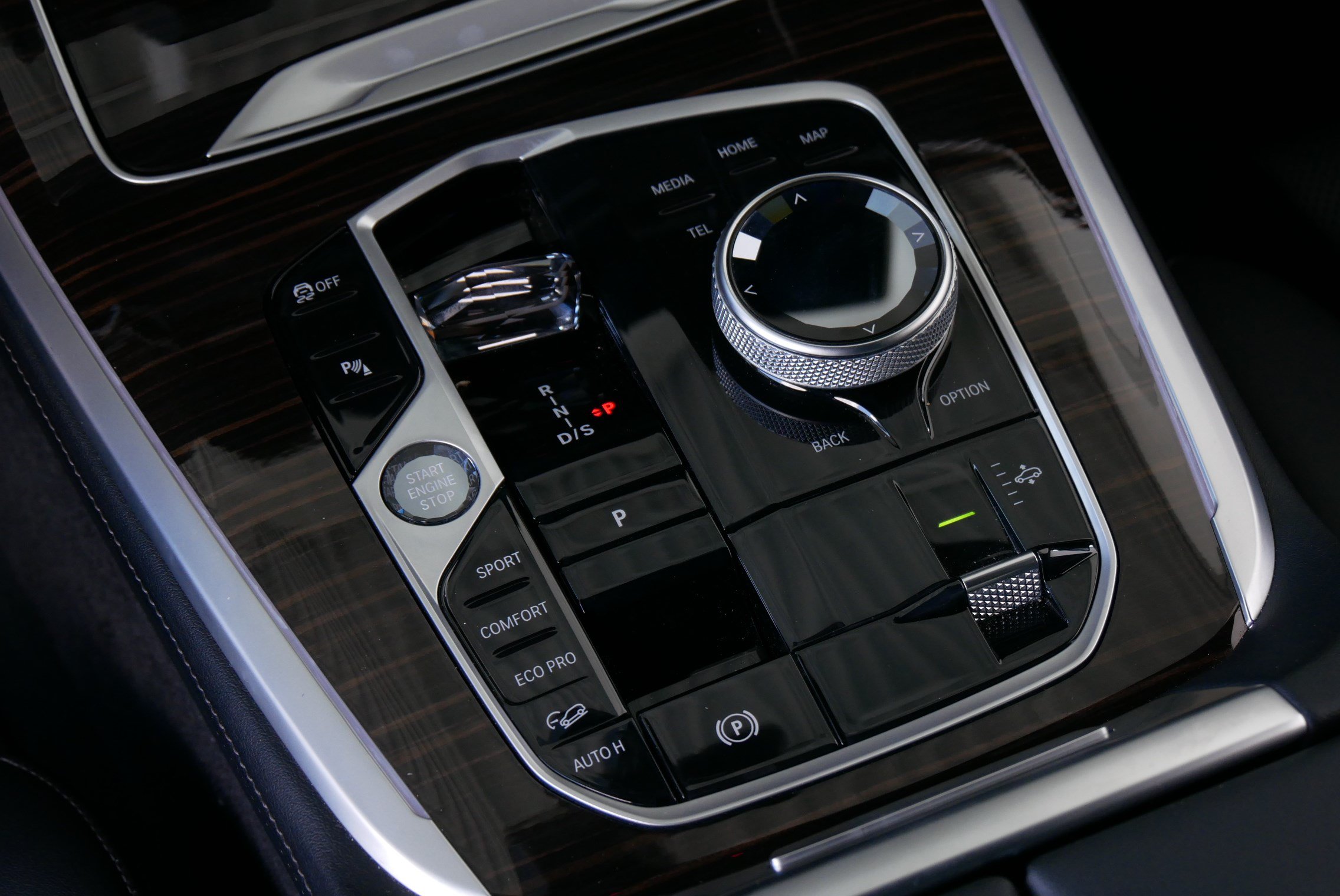 Used 2024 BMW X7 xDrive40i w/ M Sport Package AWD/4WD image 22
