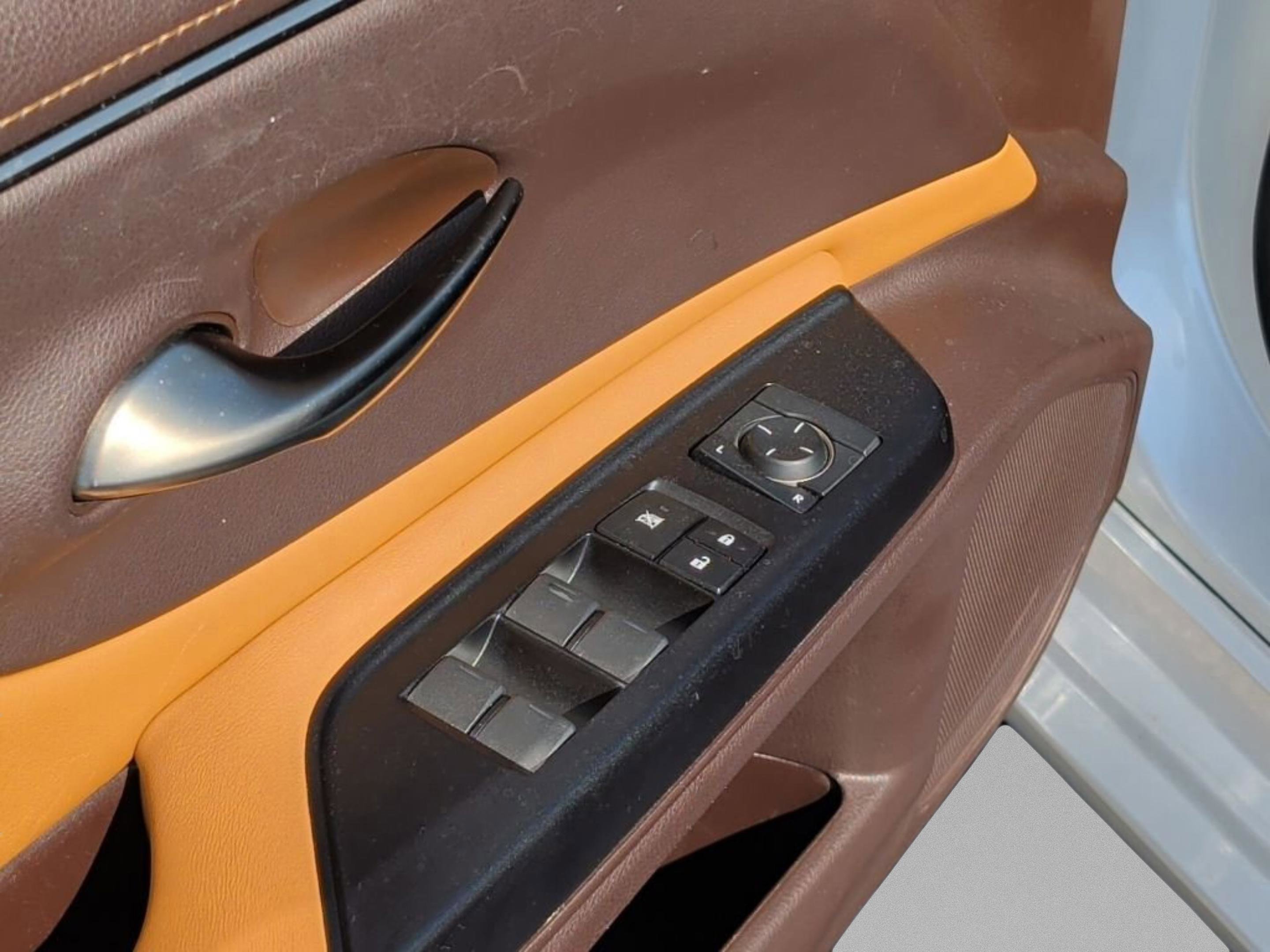 Used 2019 Lexus ES 350 w/ Accessory Package 2 image 15