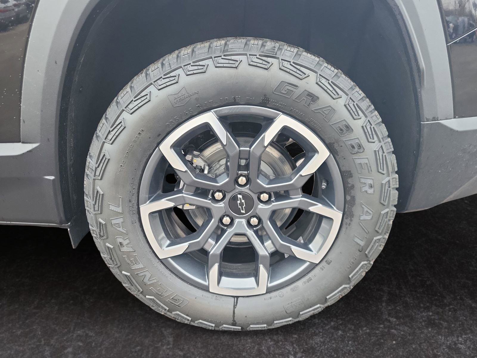 New 2026 Chevrolet Equinox ACTIV w/ Convenience Package III image 29