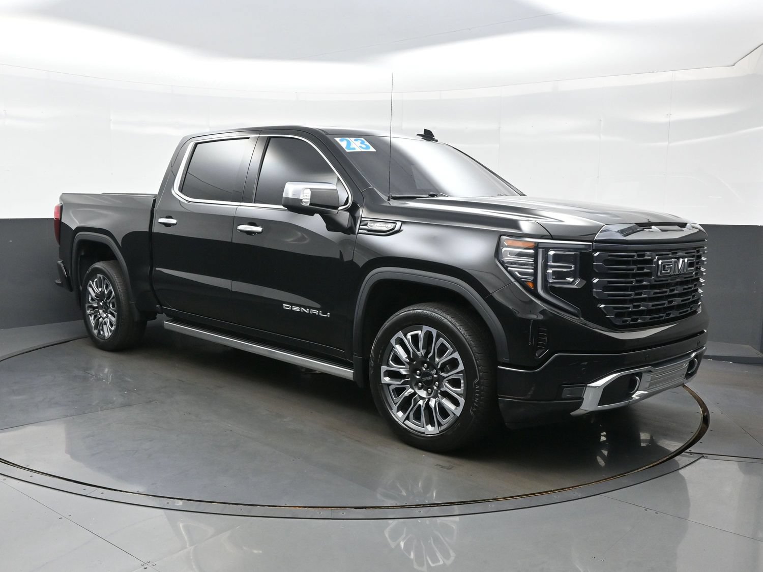 Used 2023 GMC Sierra 1500 Denali Ultimate AWD/4WD image 11