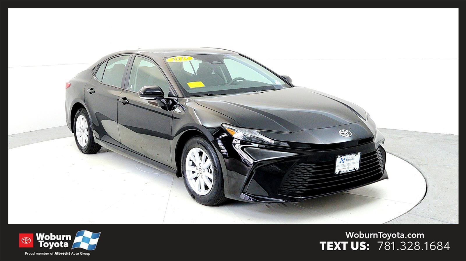 Certified 2025 Toyota Camry LE image 1