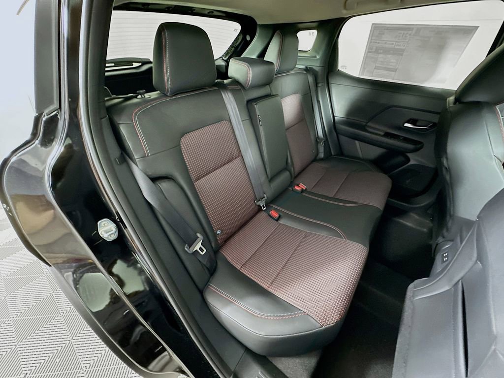 New 2026 Nissan Kicks SR w/ Cold Weather Package image 33