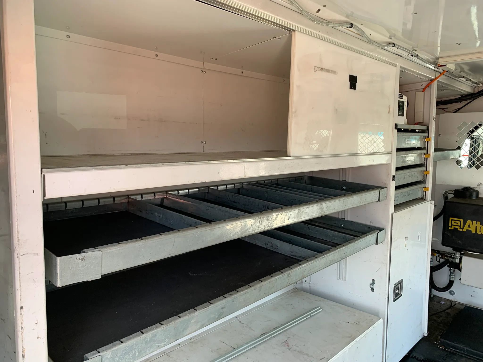 Used 2019 Ford E-350 and Econoline 350 Super Duty RWD image 36