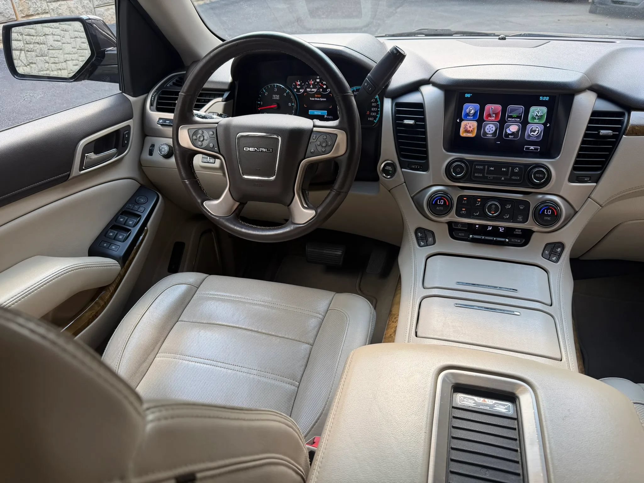Used 2017 GMC Yukon Denali w/ Open Road Package RWD image 13