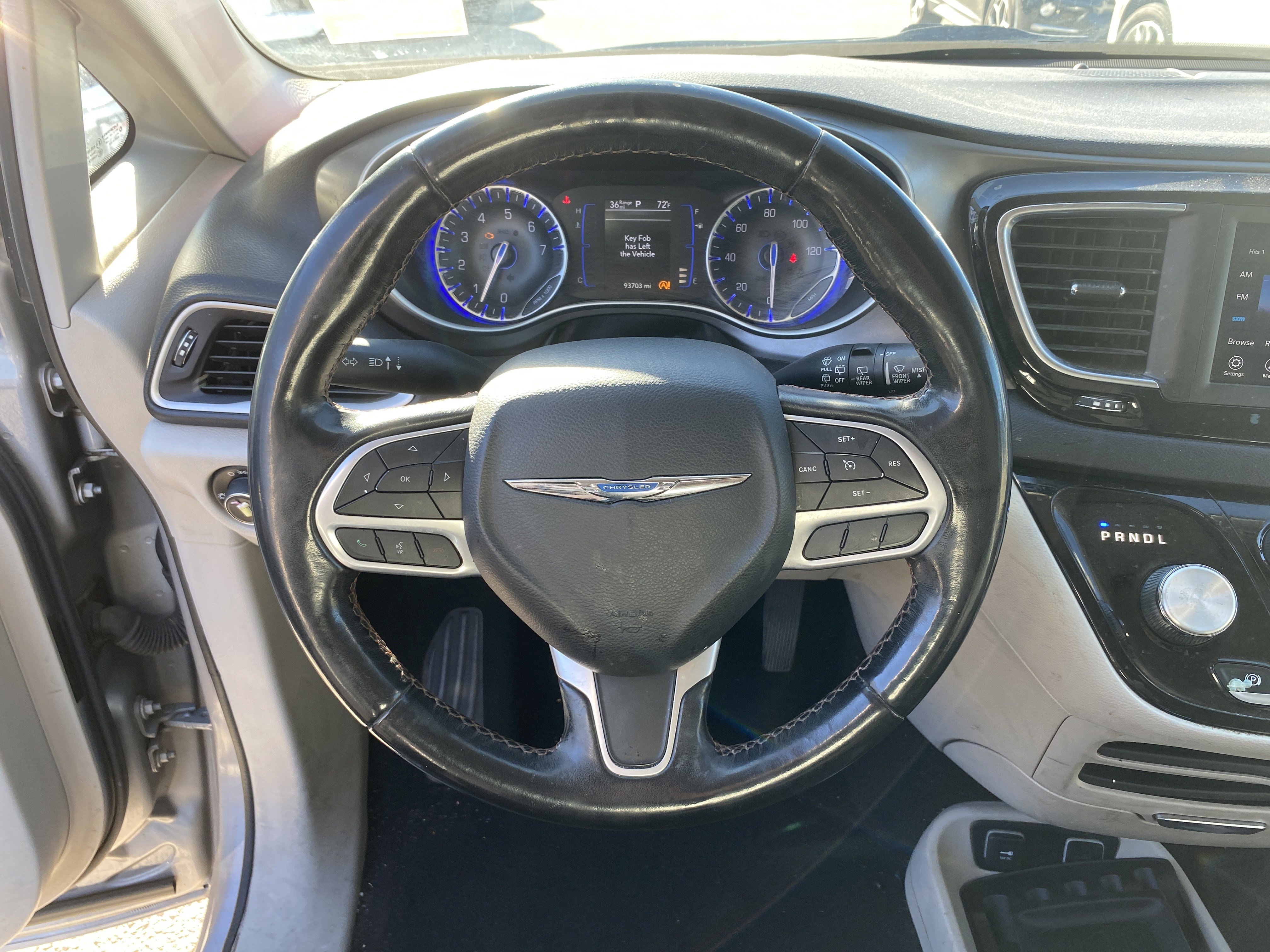 Used 2020 Chrysler Pacifica Touring-L image 11