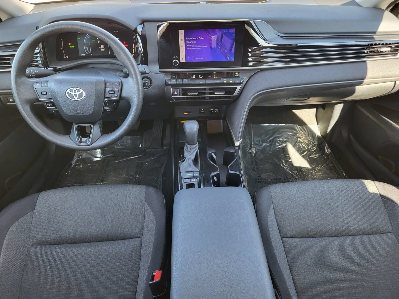 Used 2025 Toyota Camry LE FWD image 27