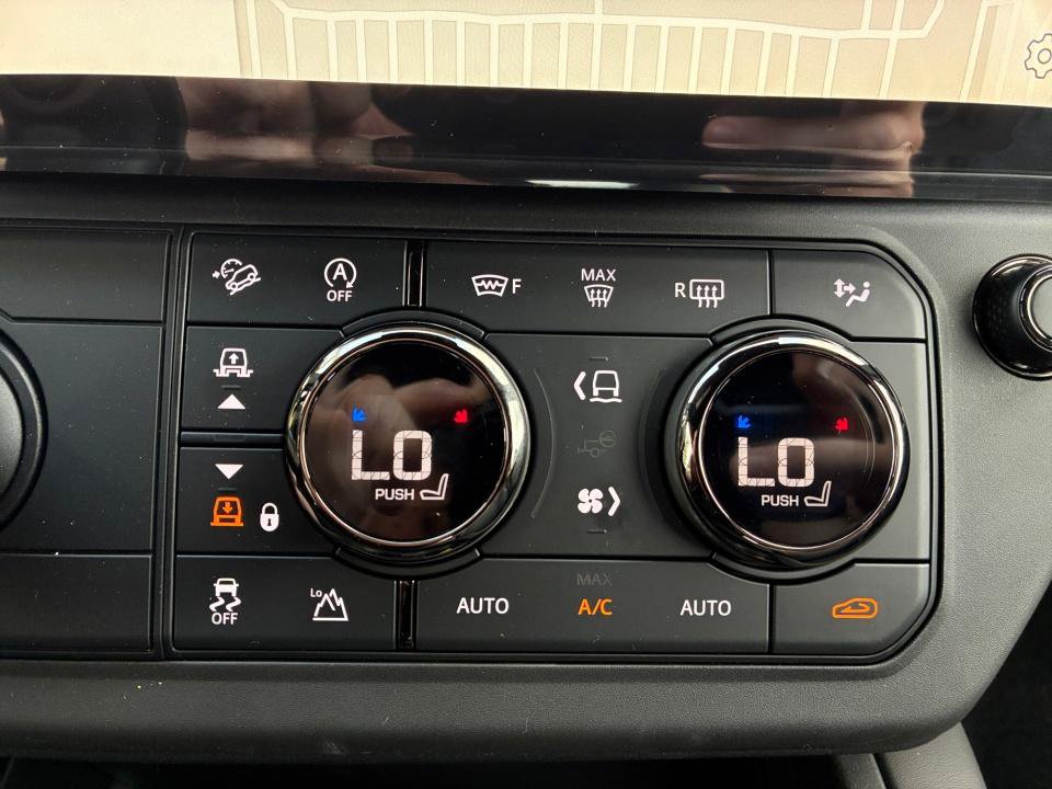 New 2026 Land Rover Defender 110 OCTA AWD/4WD image 18