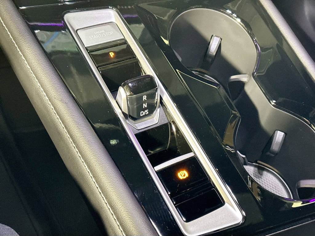 Certified 2024 Volkswagen Atlas Cross Sport SEL Premium R-Line image 17