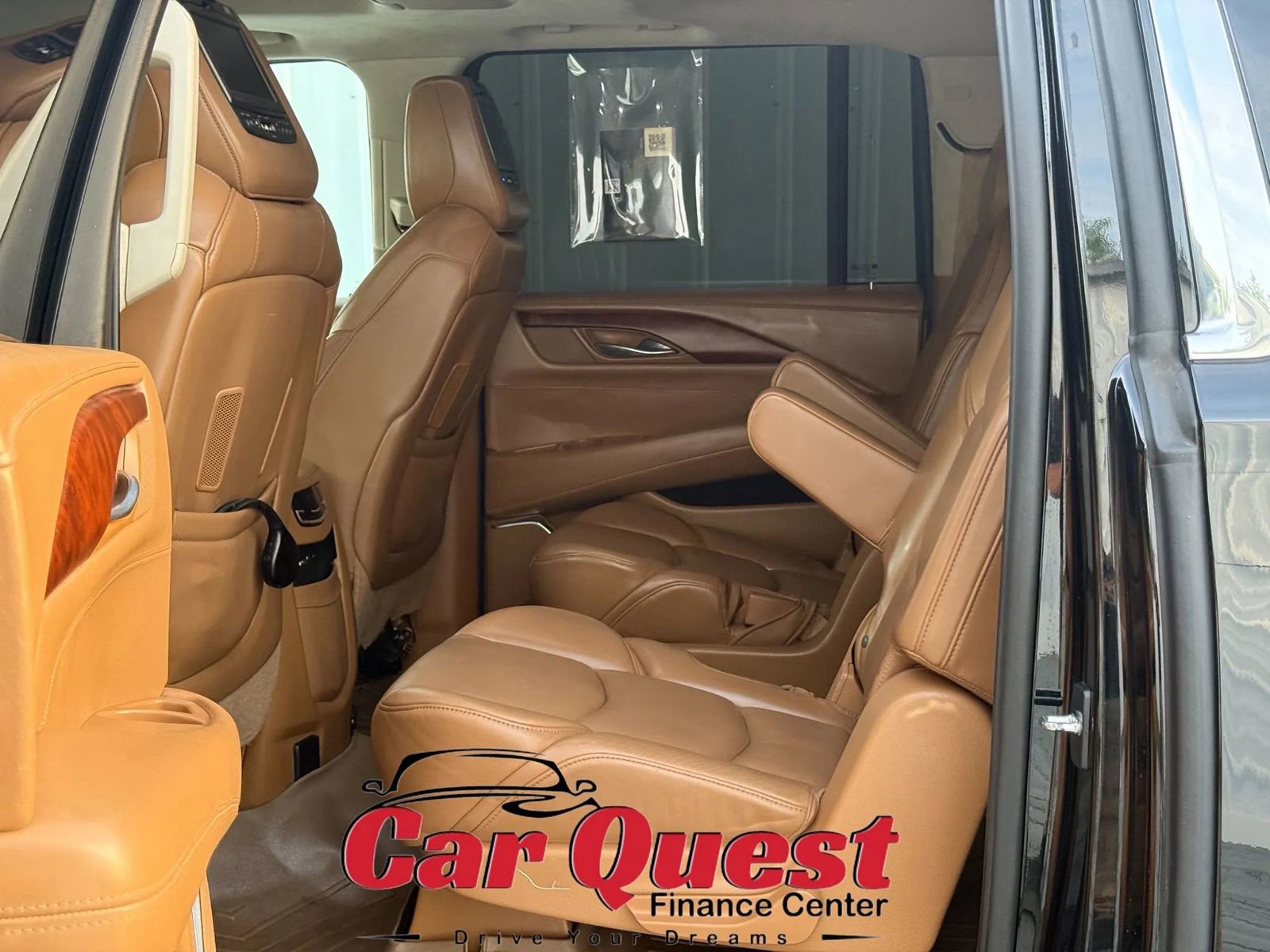 Used 2015 Cadillac Escalade ESV Platinum AWD/4WD image 12