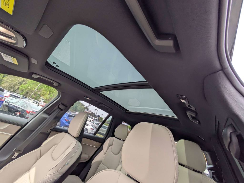 Used 2026 Volvo XC90 B6 Plus w/ Protection Package Premier AWD/4WD image 23