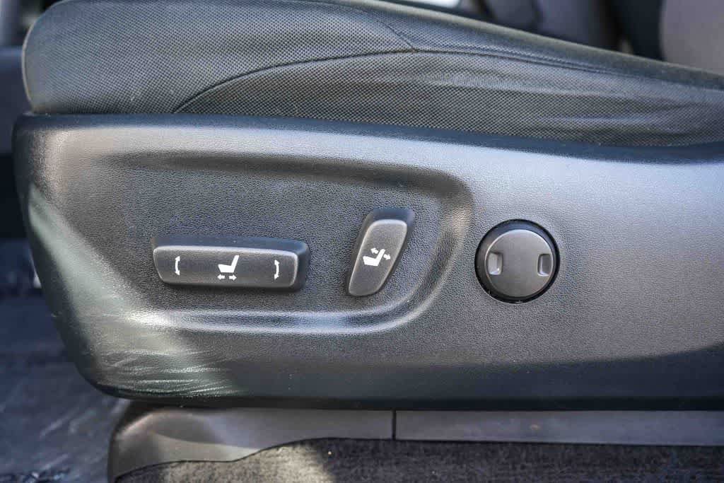 Used 2022 Toyota 4Runner SR5 AWD/4WD image 20