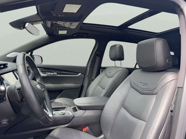 Used 2024 Cadillac XT6 Premium Luxury image 18