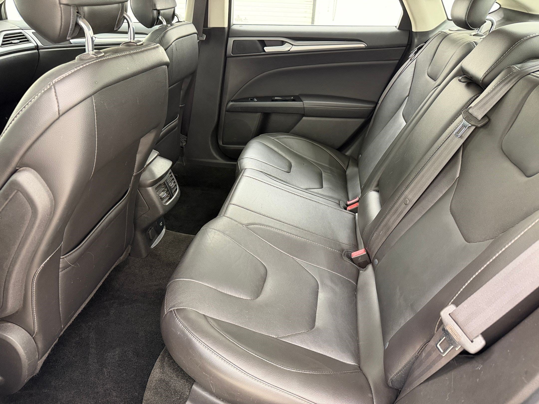 Used 2014 Ford Fusion Titanium FWD image 14