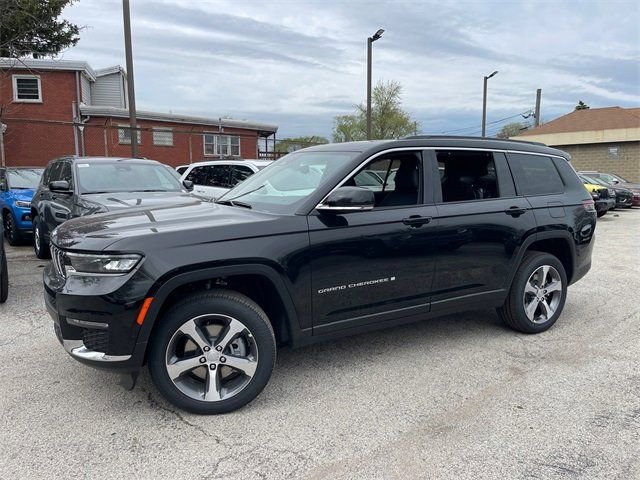 New 2024 Jeep Grand Cherokee L Limited w/ Luxury Tech Group II image 3