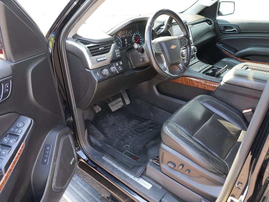 Used 2018 Chevrolet Suburban Premier AWD/4WD image 13