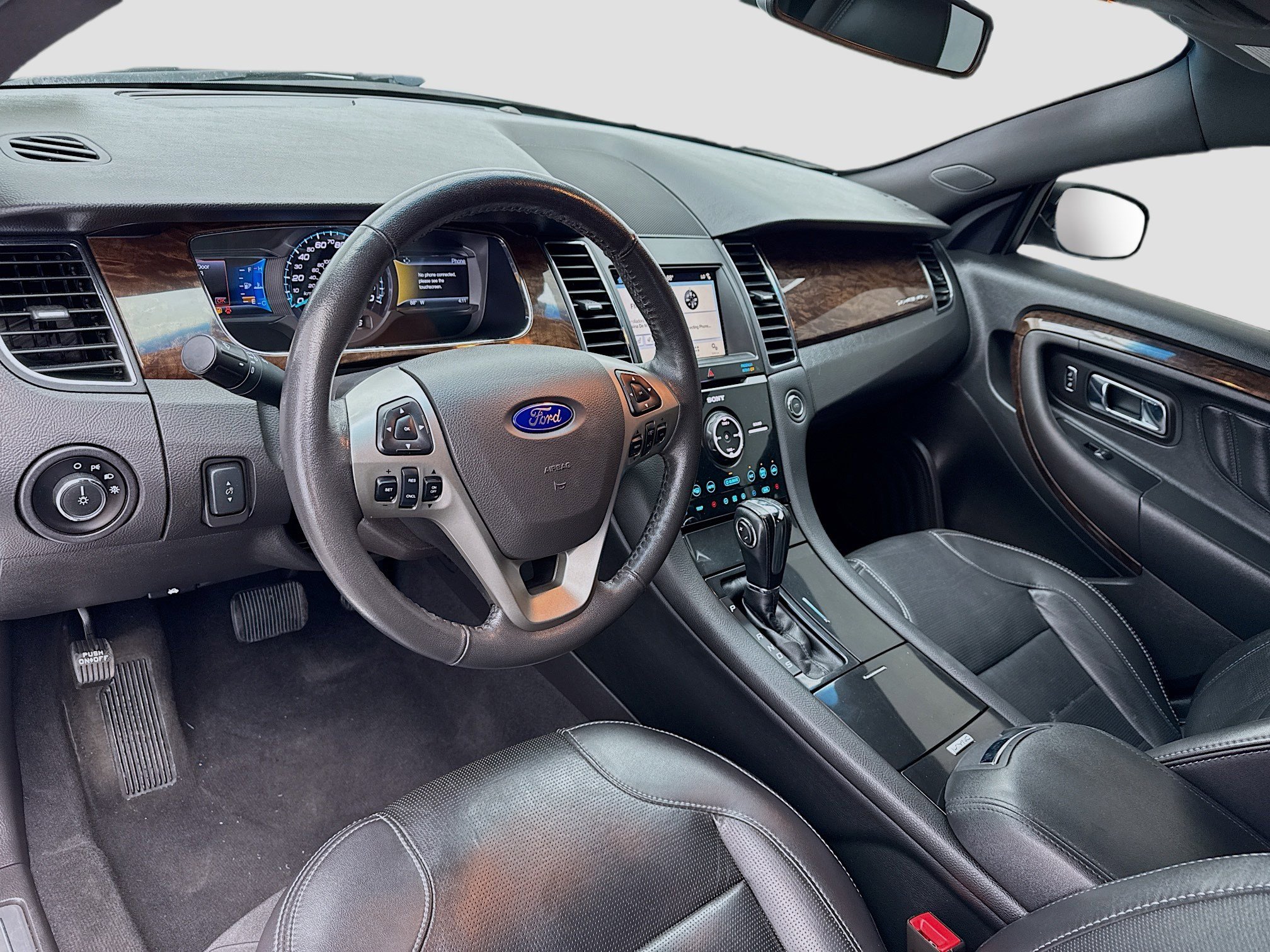 Used 2019 Ford Taurus Limited image 7