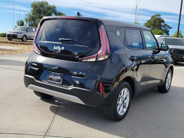Certified 2025 Kia Soul LX w/ LX Technology Package FWD image 5
