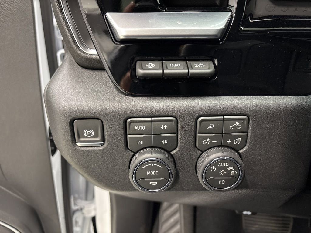 New 2026 Chevrolet Silverado 2500 LTZ w/ LTZ Plus Package AWD/4WD image 28