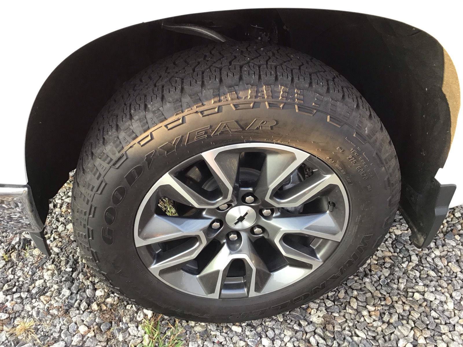 Used 2023 Chevrolet Silverado 1500 LT AWD/4WD image 7