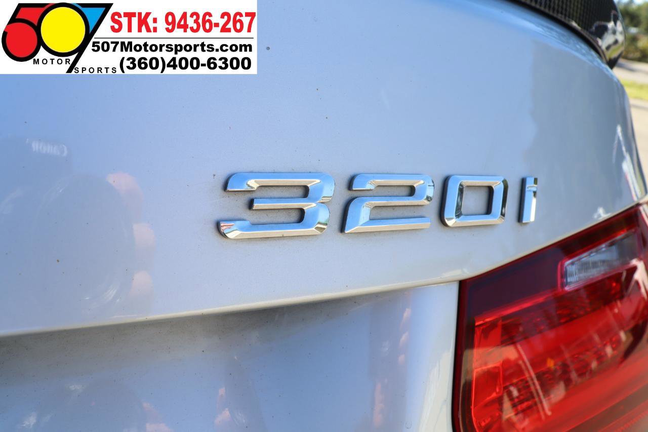 Used 2015 BMW 320i Sedan RWD image 18