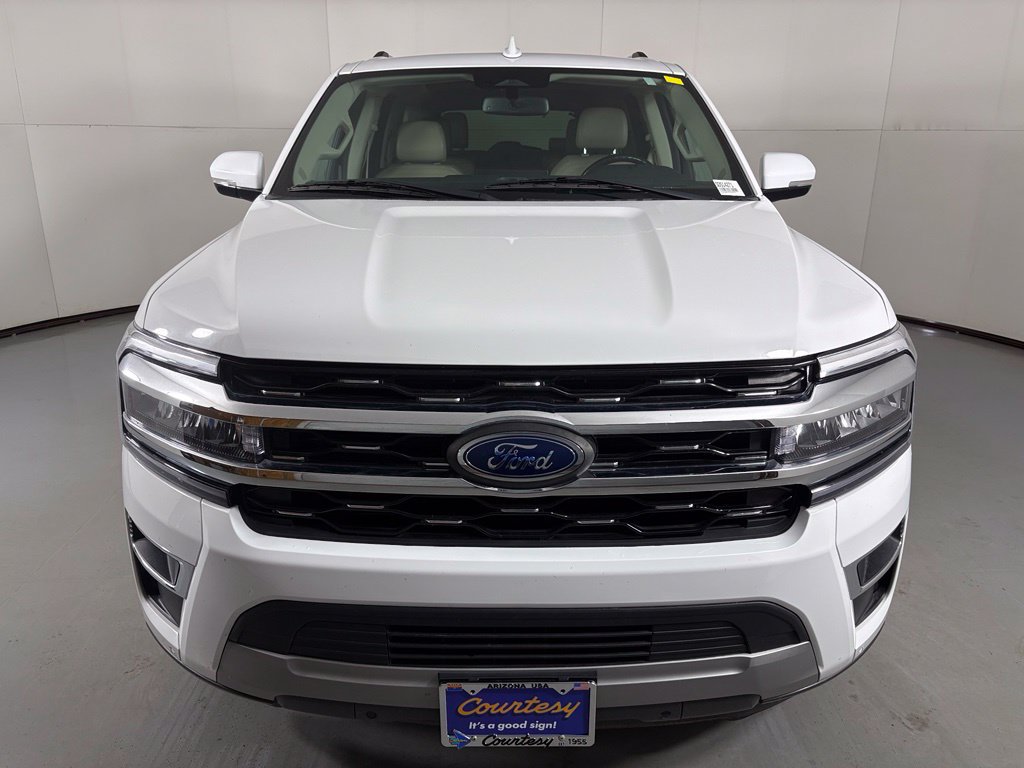 Used 2024 Ford Expedition Limited AWD/4WD image 3