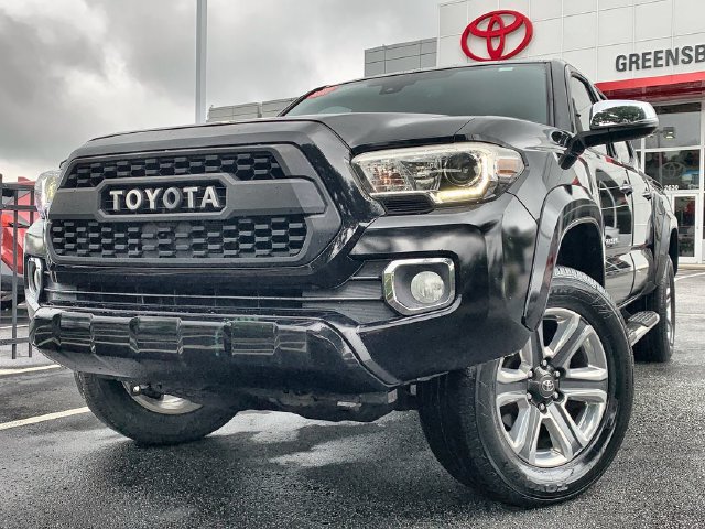Used 2018 Toyota Tacoma Limited RWD image 1