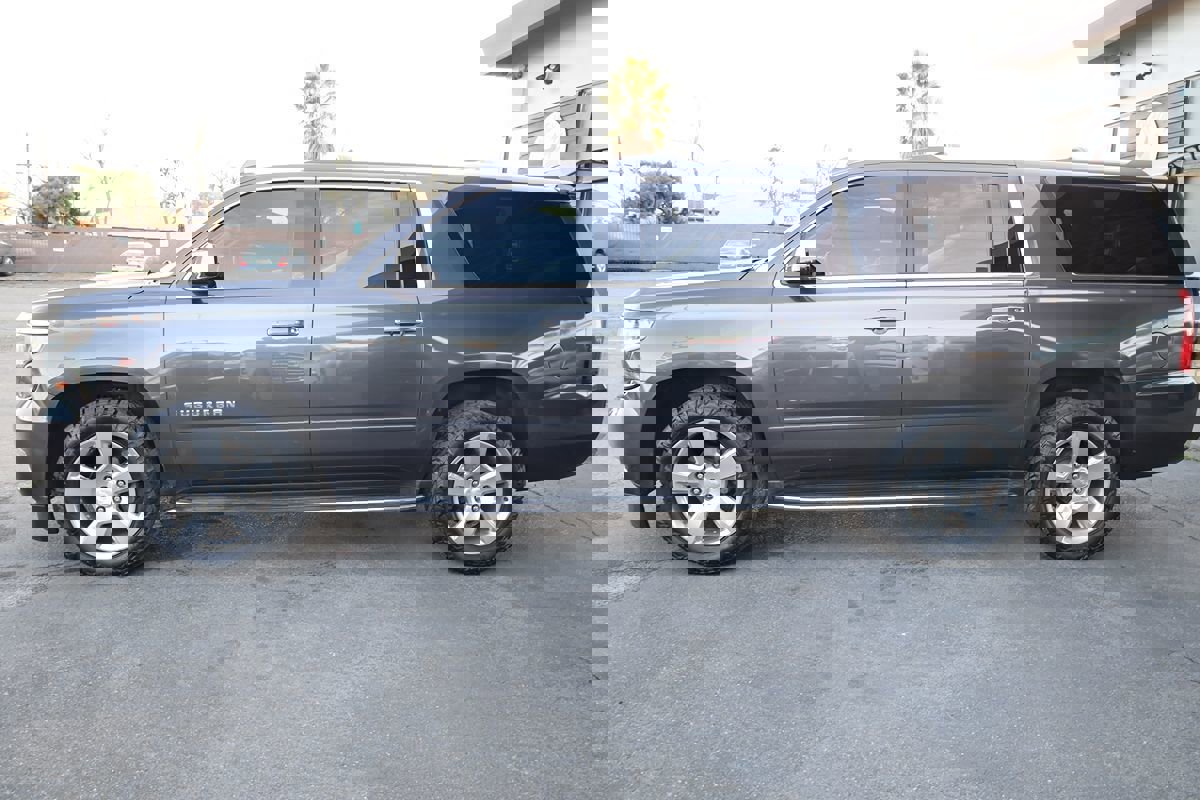 Used 2018 Chevrolet Suburban Premier image 7