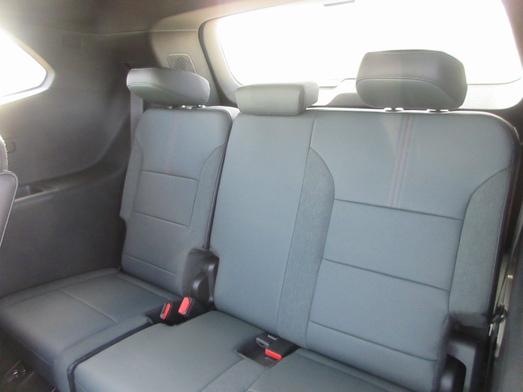 New 2026 GMC Acadia AT4 image 15