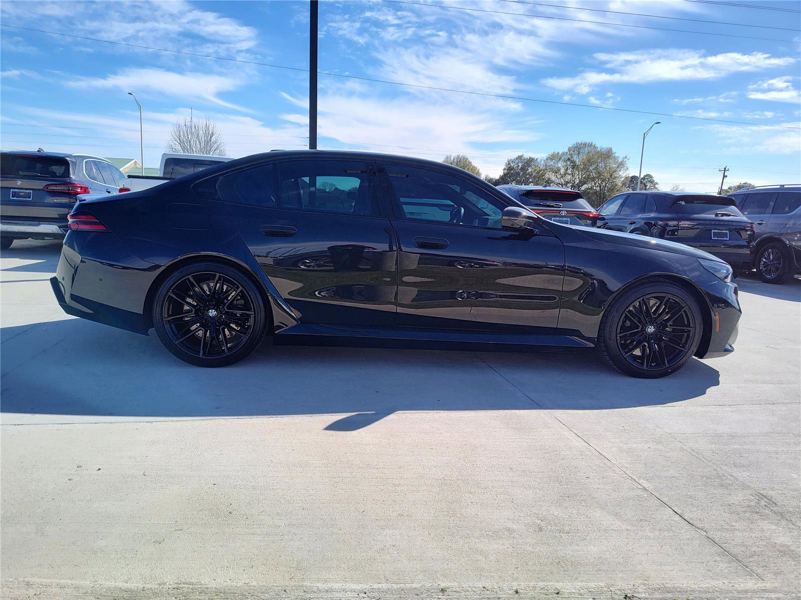 Certified 2025 BMW M5 w/ Carbon Package image 8