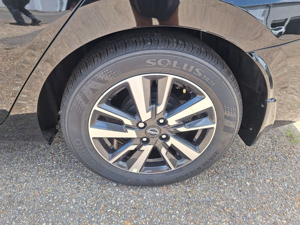 New 2025 Nissan Versa SV w/ Trunk Package image 23