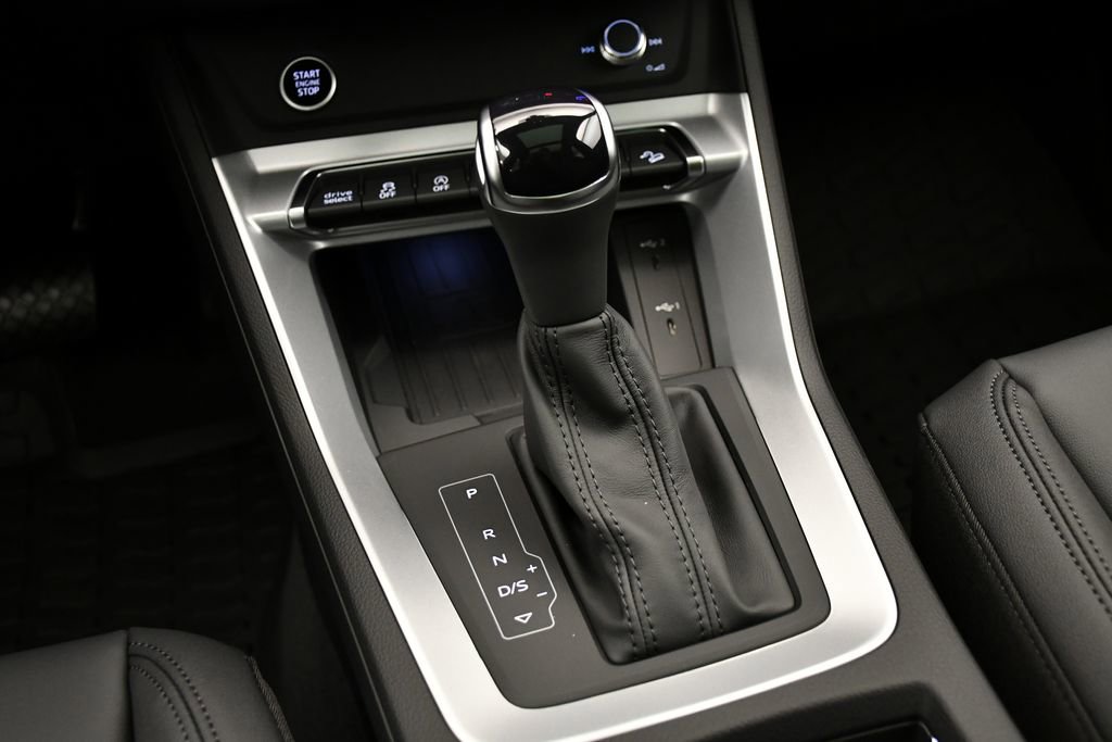 Used 2025 Audi Q3 2.0T Premium w/ Convenience Package image 29
