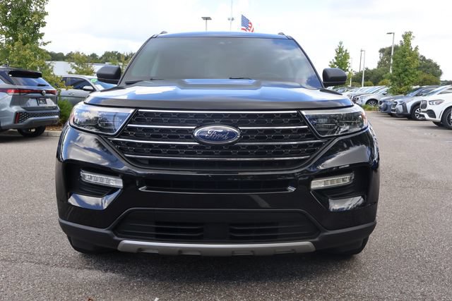 Used 2021 Ford Explorer XLT w/ Equipment Group 202A RWD image 3