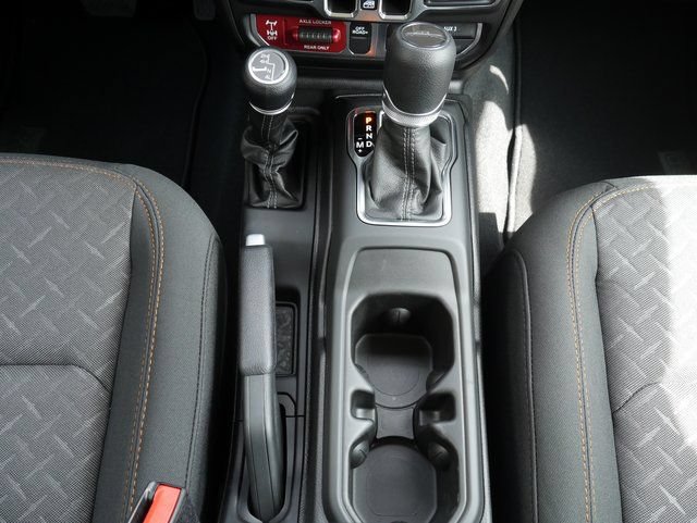 New 2025 Jeep Gladiator Mojave w/ Safety Group AWD/4WD image 18