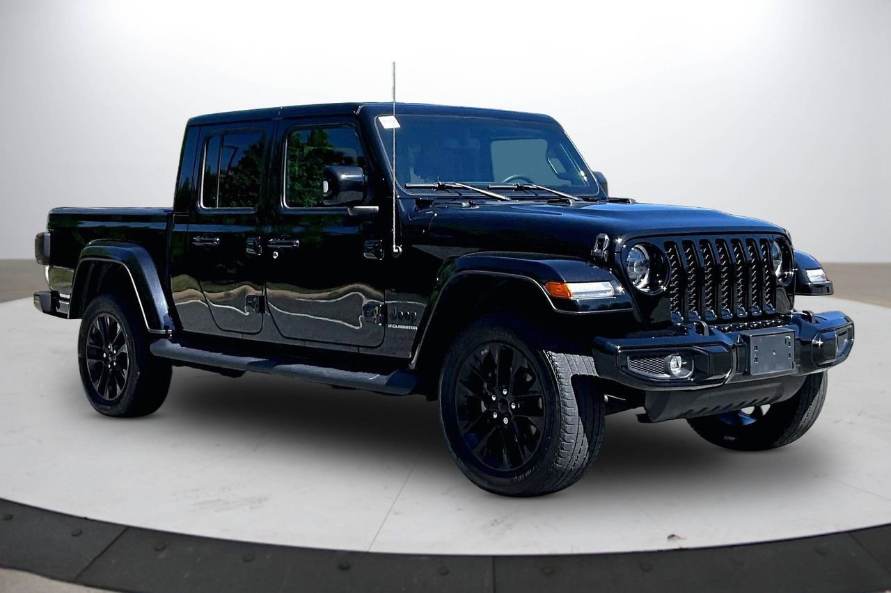 Certified 2023 Jeep Gladiator Overland AWD/4WD image 2