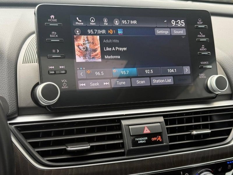 Used 2020 Honda Accord Touring image 17