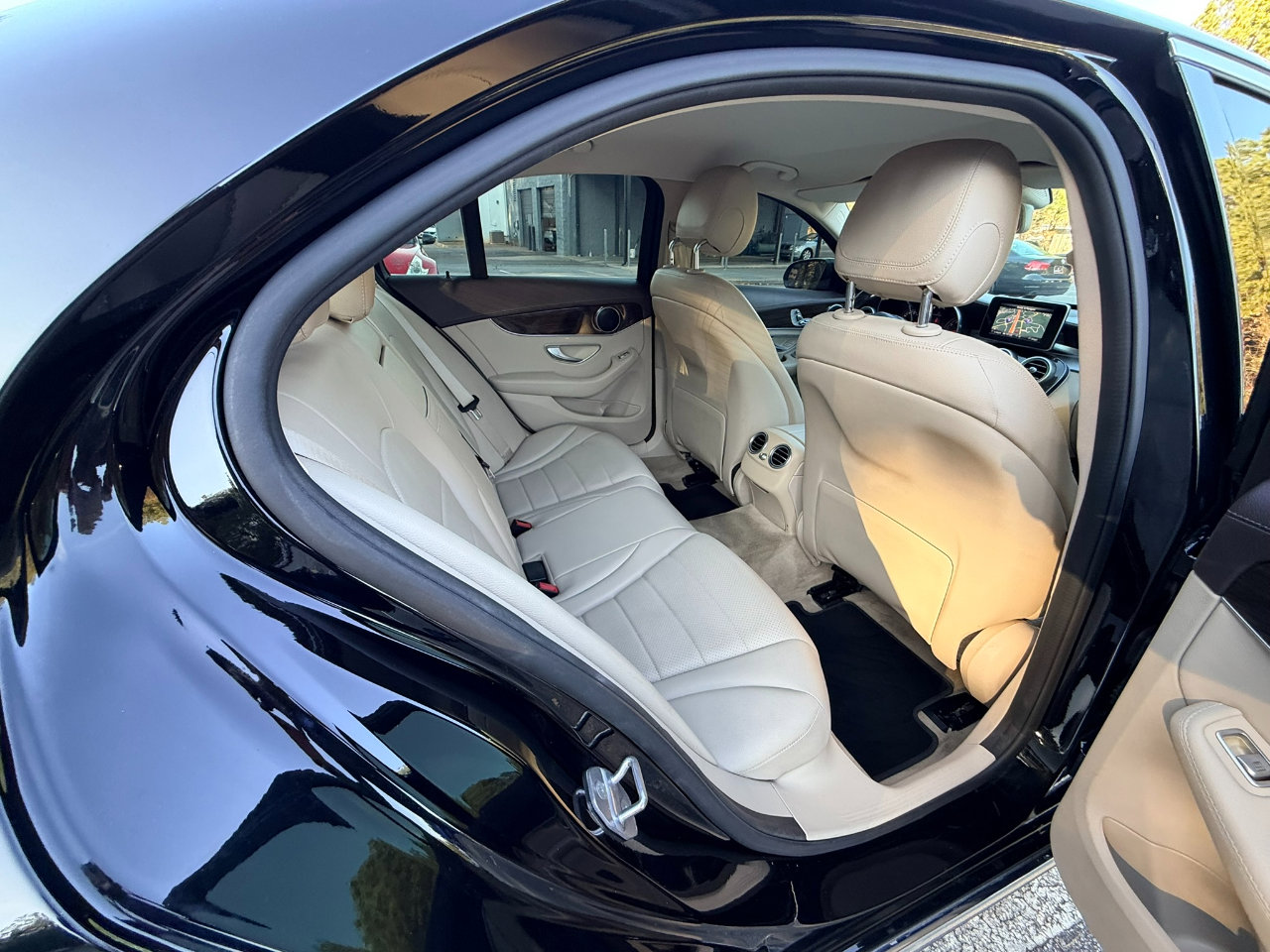 Used 2017 Mercedes-Benz C 300 Sedan image 11