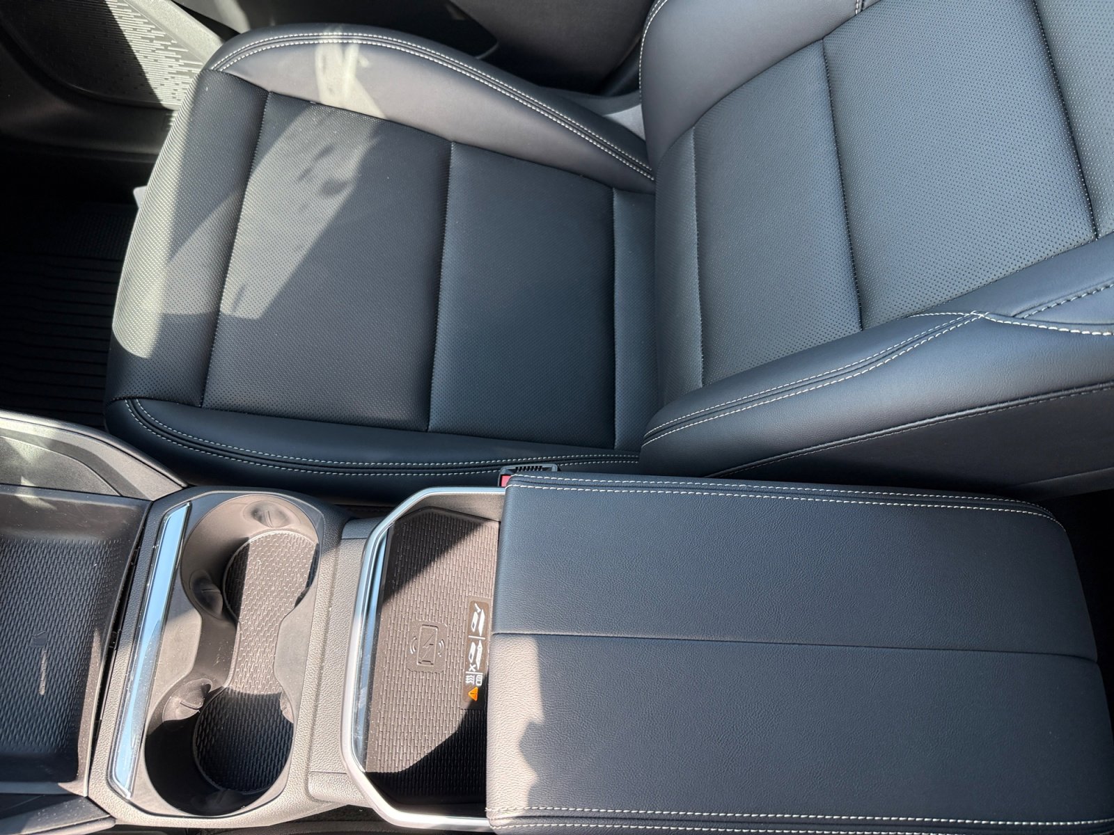 New 2026 GMC Terrain Elevation w/ Elevation Premium Package FWD image 14