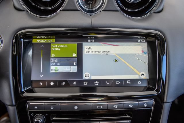 Used 2019 Jaguar XJ L Portfolio RWD image 20